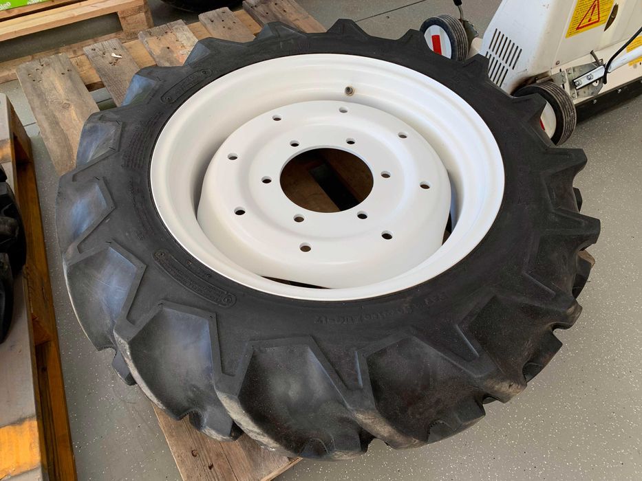 Roti noi tractor ISEKI Kubota etc. inclusiv Jante Originale