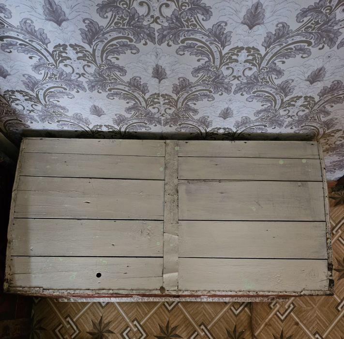 Сундук деревянный