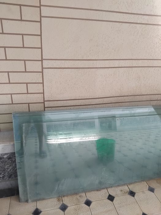 Стекло прозрачный
