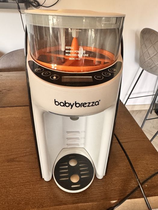 Baby Brezza expresor lapte praf
