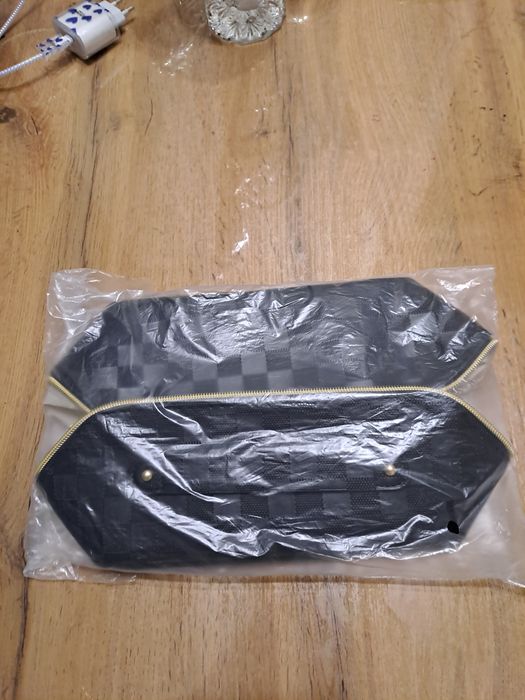 Продам новые космитички