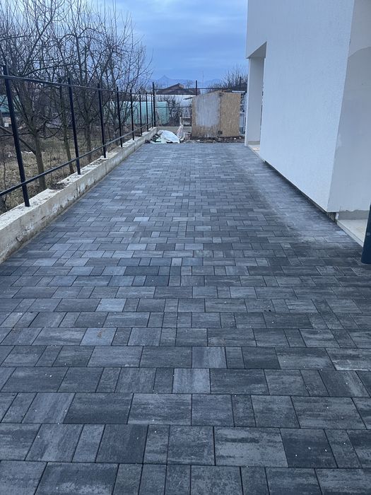 Montaj pavaj firmă cu experiență