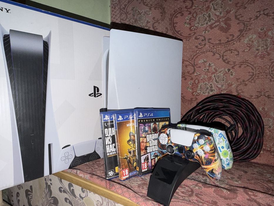 PlayStation 5 2-джойстика 3 игры