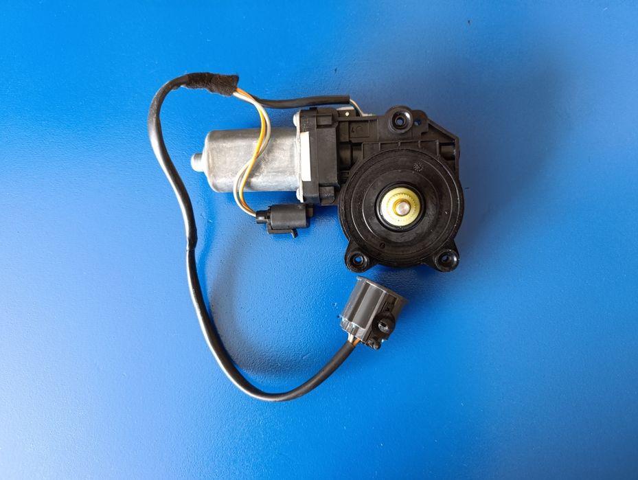 Motoras macara geam usa fata dreapta Ford Focus 2 cabriolet (2006-2010)
