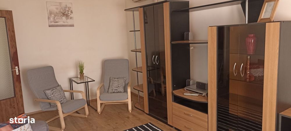Inchiriez apartament 2 camere decomandat, zona Teiul Doamnei