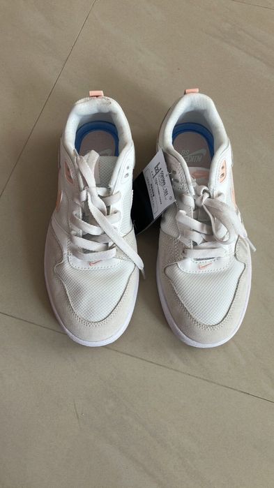 Оригинални маратонки NIKE