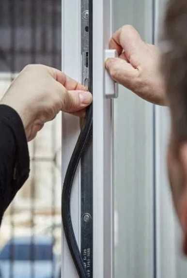 Ремонт окон и обслуживание стекляных дверей. Замена резины, механизмов
