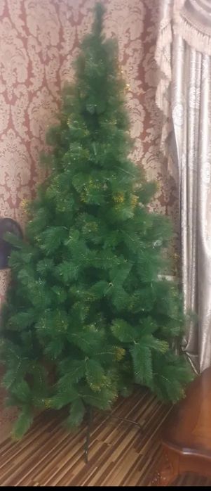 Елка искусственная