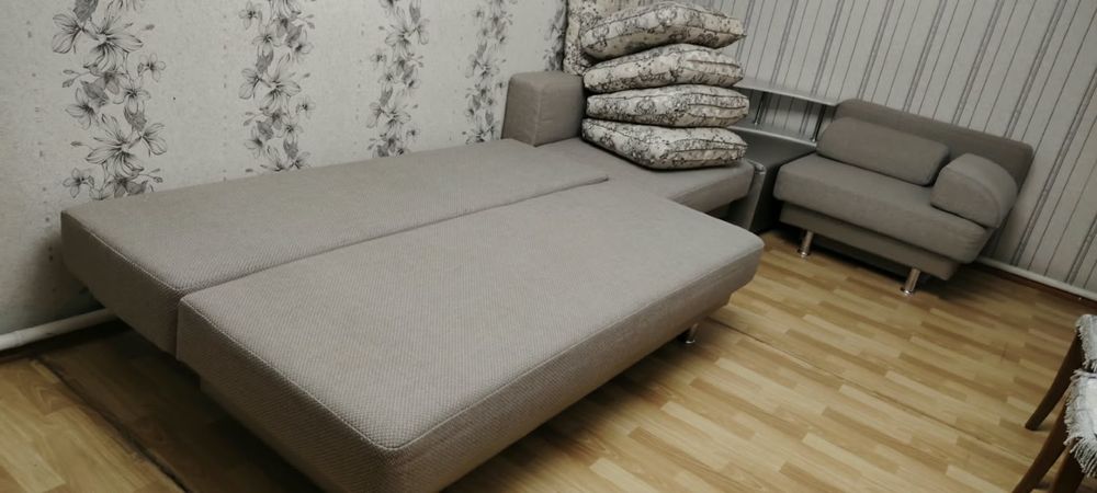 Продам Диван для гостиной