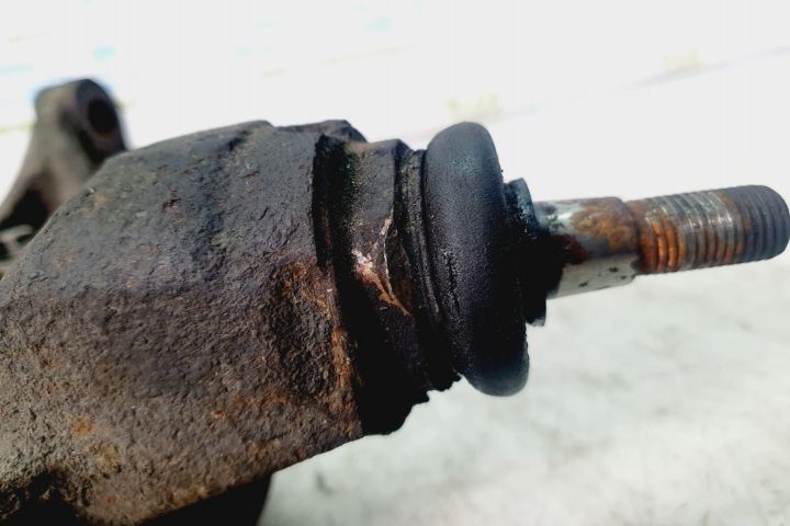 Fuzeta dreapta fata 1.6 hdi Peugeot 308 T7  [din 2007 pana  2011] seria