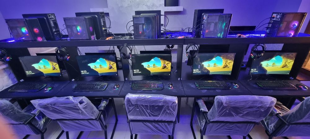 Game Club uchun 10ta igravoy kompyutrlar Sotilad Stol stulari bn