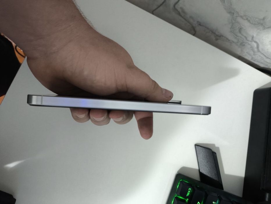 Продам Samsung A56, 8-128