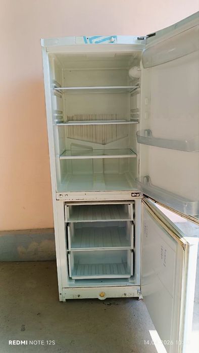 Холодильник indesit