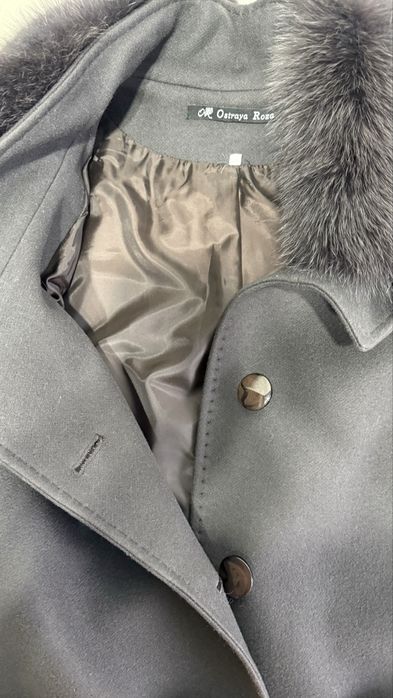 Продам пальто кашемир+песец ( Новое)