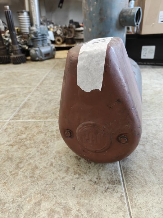 Продавам стартер за прага и татра 815