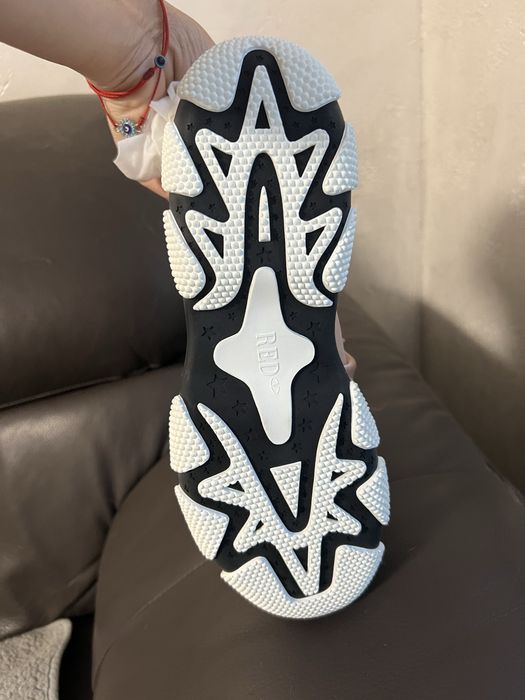 Сникърси RED VALENTINO - номер 41