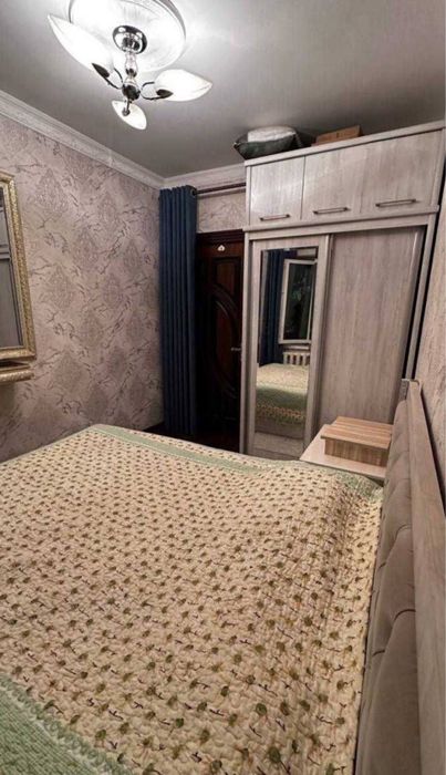 Шота Руставели 3/3/4 Срочно балкон-2/6 70квм