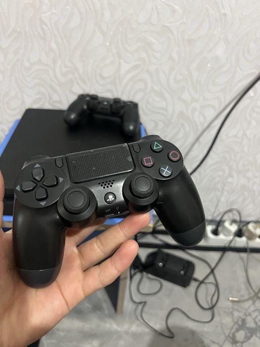 Ps 4 новый с гаранти на год