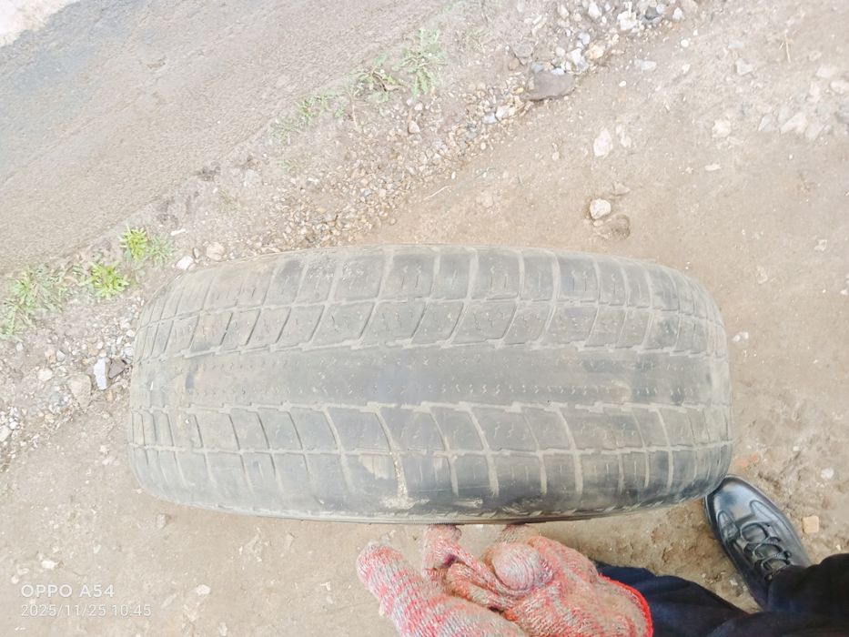 Продам шины 215/65/16