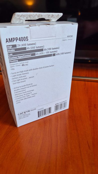 Преден фар светлина за велосипед Cat Eye Ampp 400s