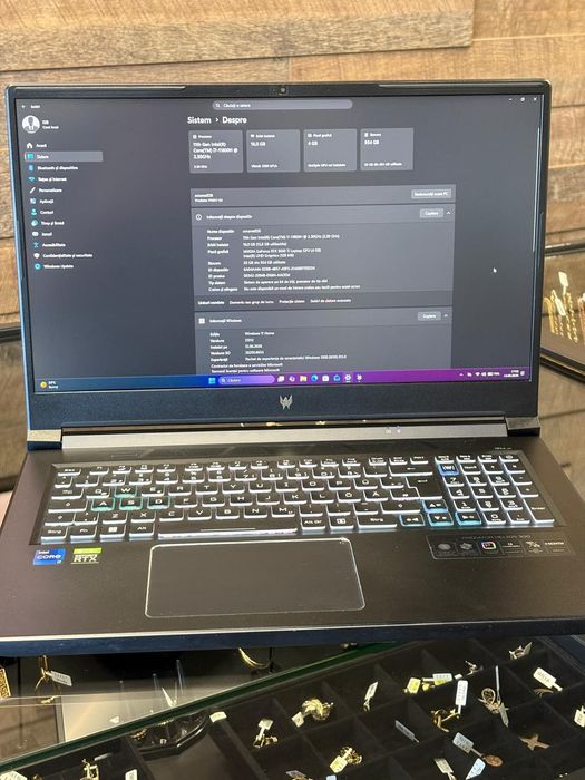 Amanet F28: Laptop ACER Predator Helios 300 (P)