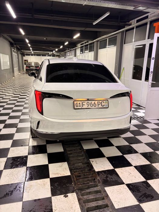 СРОЧНО ПРОДАЁТСЯ! Hongqi E-QM5 500 км (2025 год)