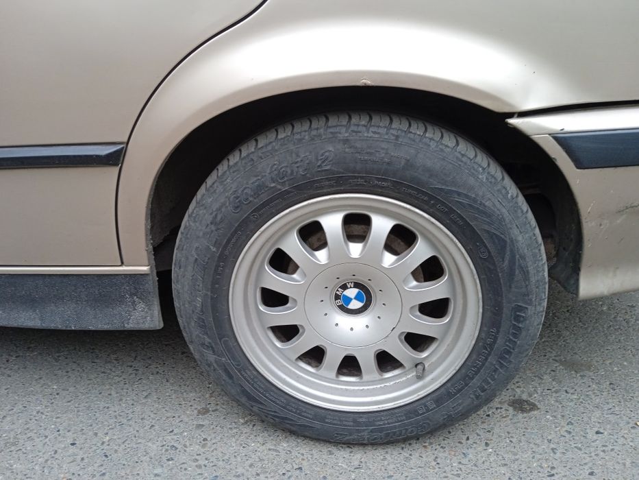 Продам автомобиль БМВ Е36