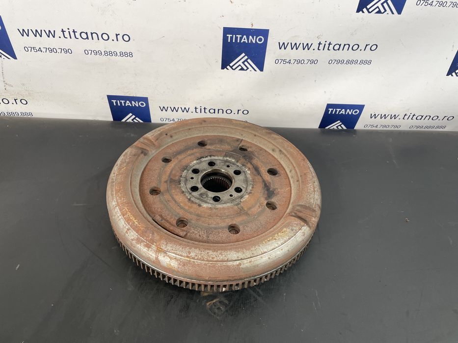 Volanta Volkswagen Sharan 7N 2012 cod 03L105266DE