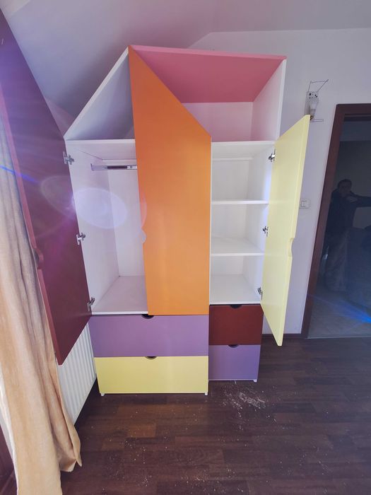 TRANSPORT GRATUIT.Pat tip casuta cu tobogan. Cod 2814