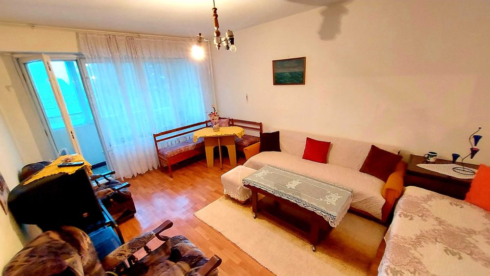 Дава се под наем Едностаен апартамент в Бургас, Изгрев - 42 кв.м за 127.5 € - Снимка #3