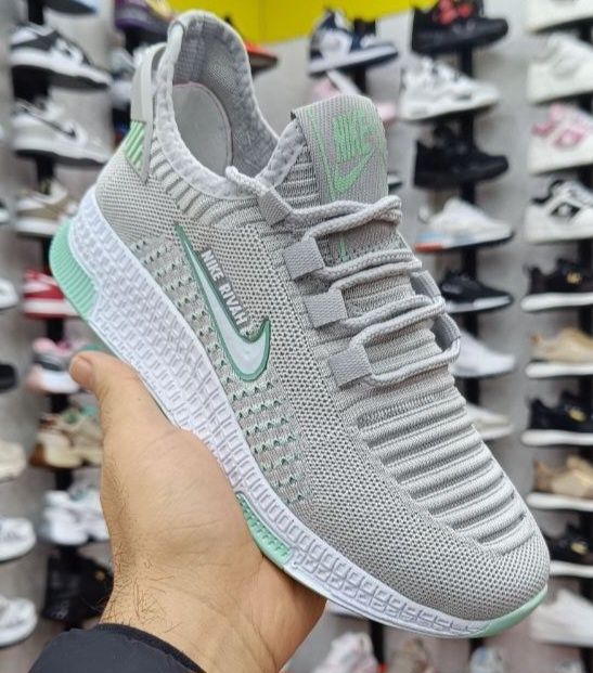 Seturi si adidasi barbati