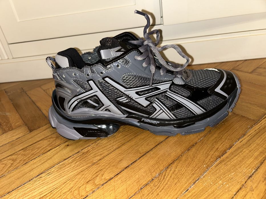 Balenciaga runner