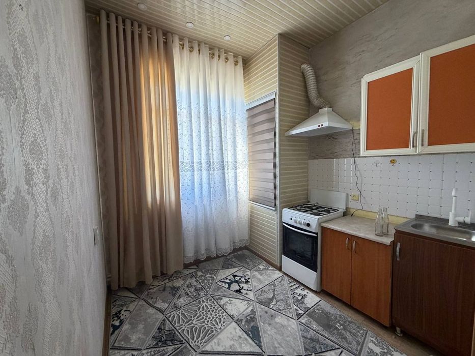 Срочно продам 1 комнатную квартиру 5 микрорайон