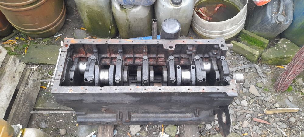 Vând bloc motor CASE INTERNATIONAL 956 XL