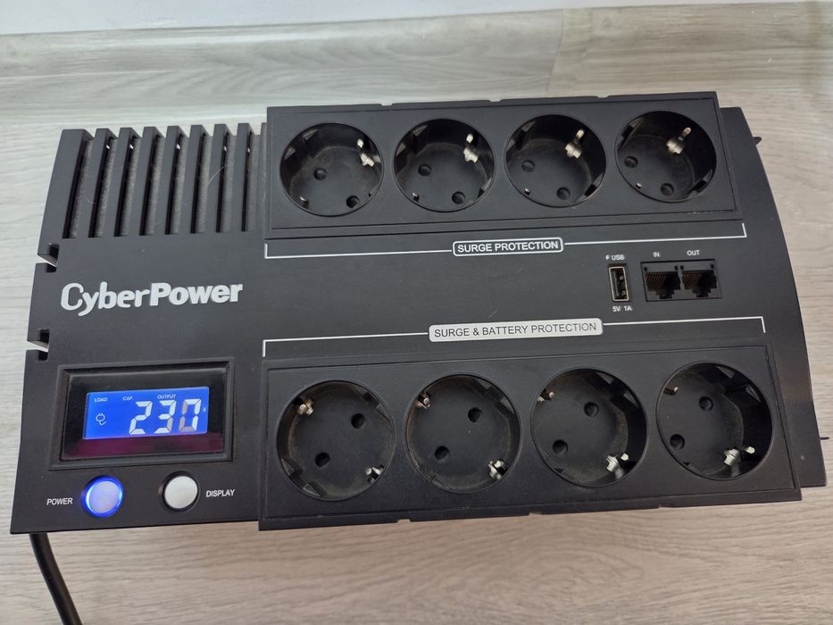 UPS CyberPower BR700ELCD, 700VA/ 420W, 8 prize Schuko, USB-A, AVR, LCD