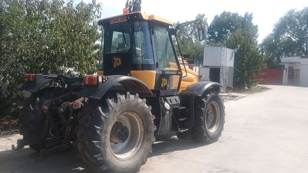 Трактор JCB  HMV 2135