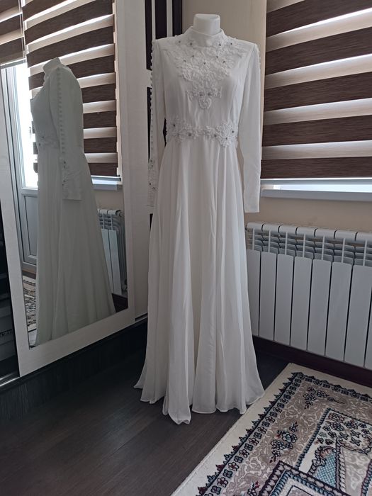 Платье вечерняя.