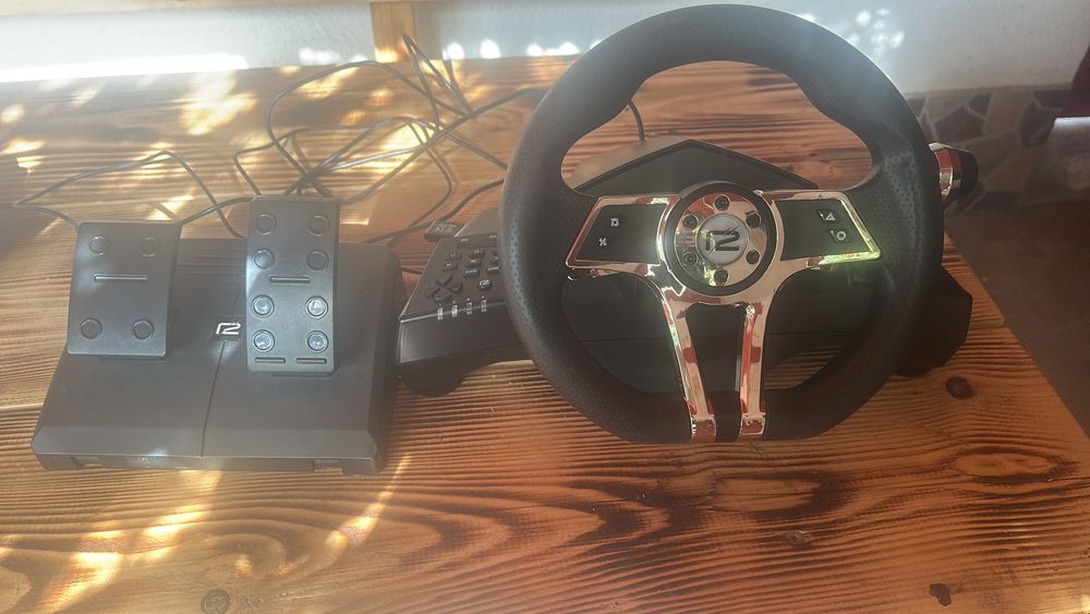 Volane Gaming și pedale