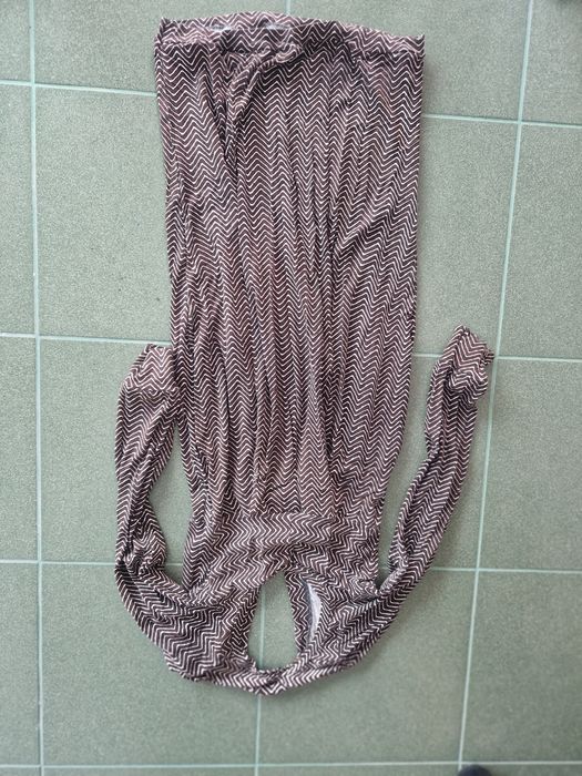 Дамска рокля с дълъг ръкав и лесо гол глъб