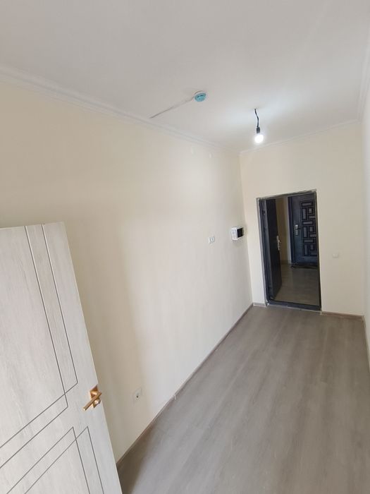 5/3 mikrorayoni 16etajli dom 12 qavati sotiladi