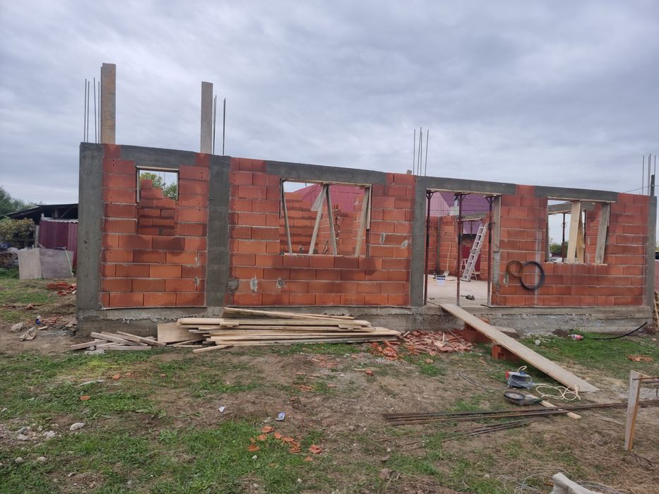 Casă nouă de vanzare