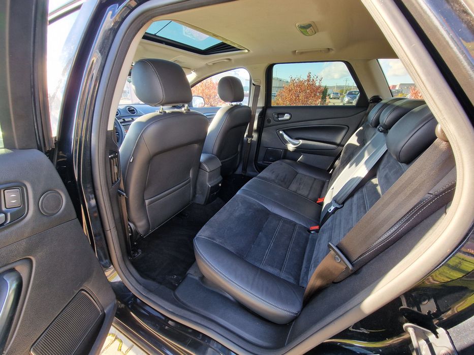 Ford Mondeo 2.0EcoBOOST 203CP-Titanium-Automatic-Xenon-Piele-Navigatie