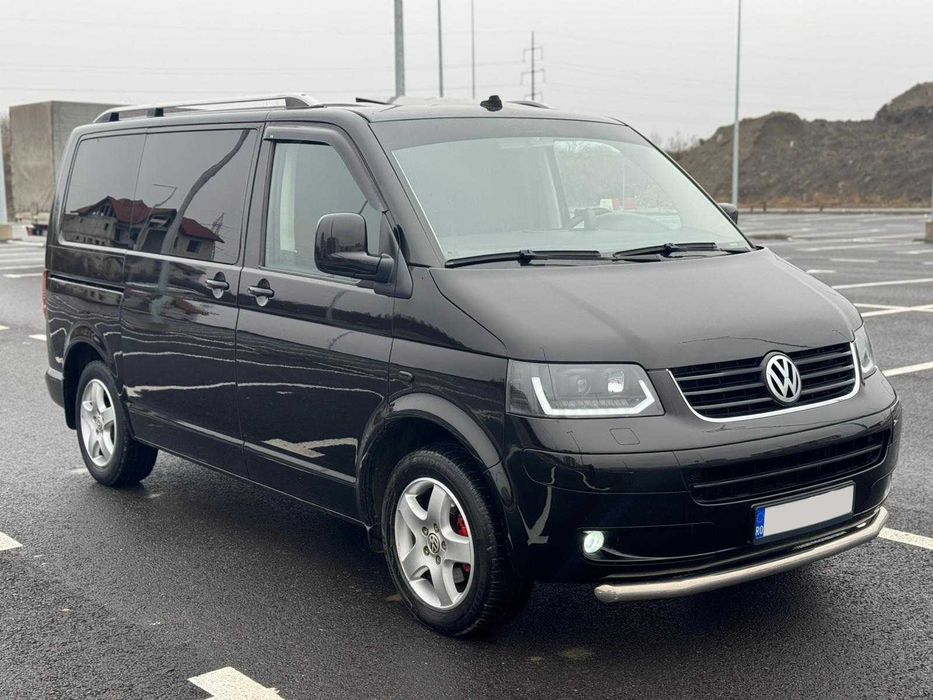 VOLKSWAGEN Caravelle