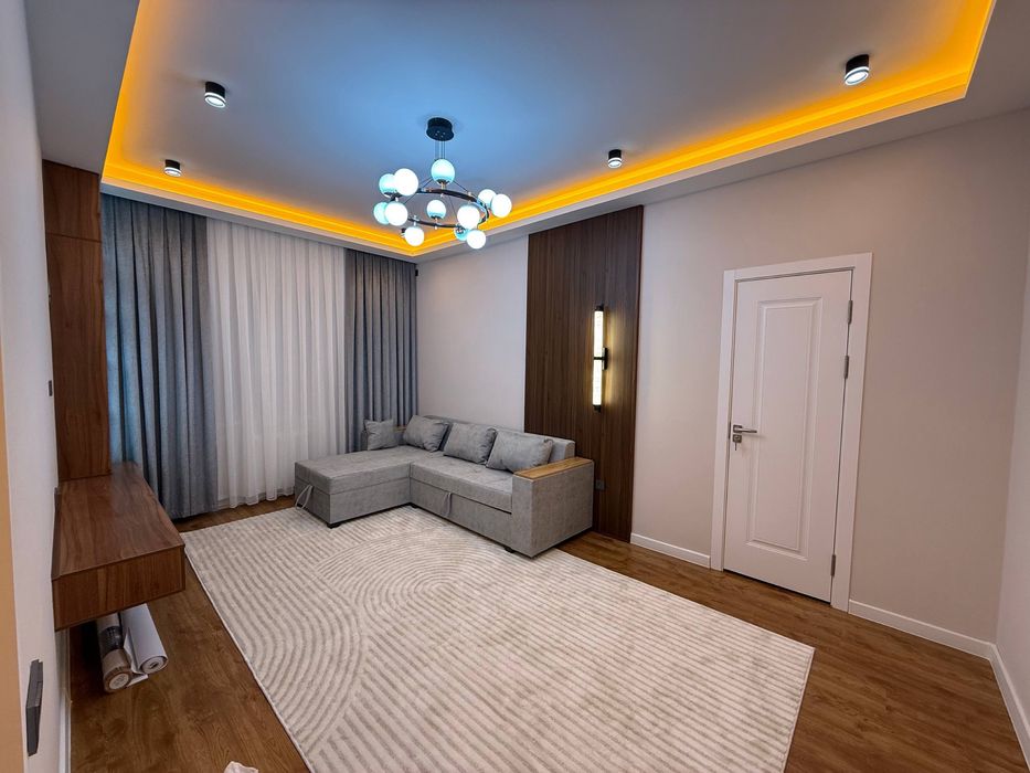 Светлая 2-ком. квартира на 1-этаже. новым ремонтом рядом баз. Кадышева