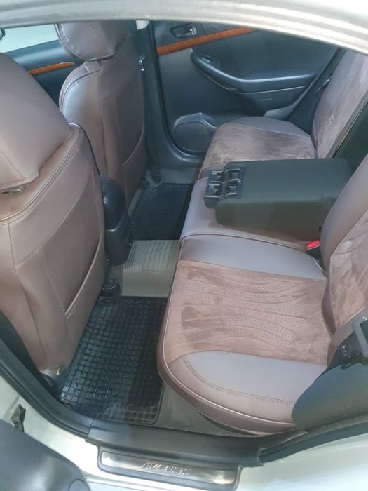 Продам чехлы на сиденья авто