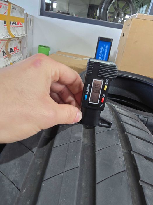 Cauciucuri Bridgestone Vară 255/35 R21 (AO)