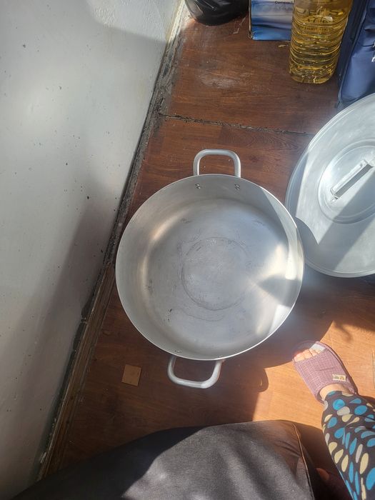 Продаётся кастрюлю