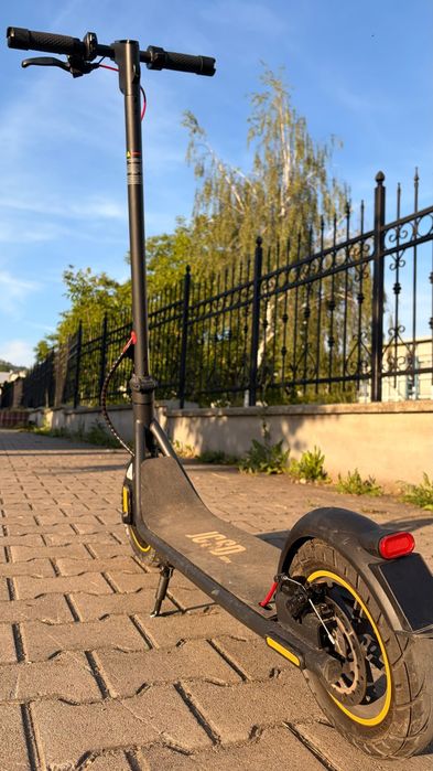 Vând trotinetă electrică JCSD X 8 PRO