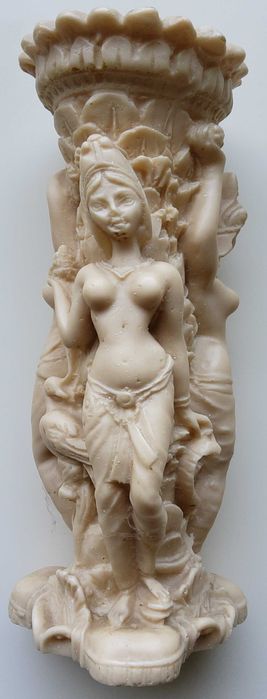 Vază decorativă, Dimensiuni : Înățime 21 cm, Greutate 927 g