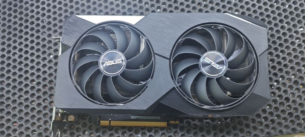 Видеокарта Rx6650XT 8gb